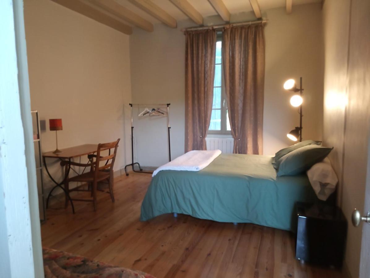 Lulu Hotel Castelmoron-sur-Lot ภายนอก รูปภาพ
