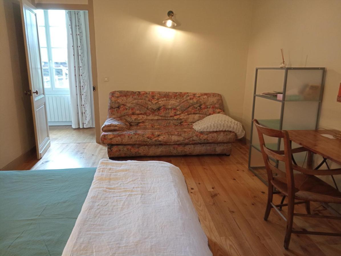 Lulu Hotel Castelmoron-sur-Lot ภายนอก รูปภาพ